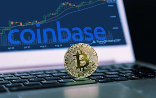 Moody’s Drops Coinbase Outlook From Stable to Negative Over Medium Term