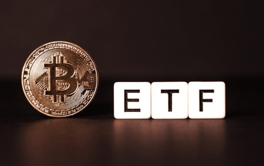 Wen Bitcoin ETF? SEC Delays Roll In as Approval Window Closes