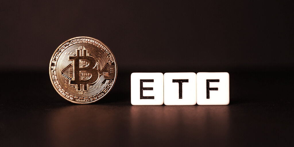 Wen Bitcoin ETF? SEC Delays Roll In as Approval Window Closes